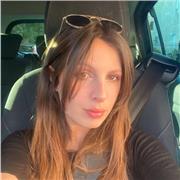 Laureanda in Giurisprudenza, gentile e simpatica, con esperienza in ripetizioni, conoscenze piene di diritto e in come si redige una tesi.